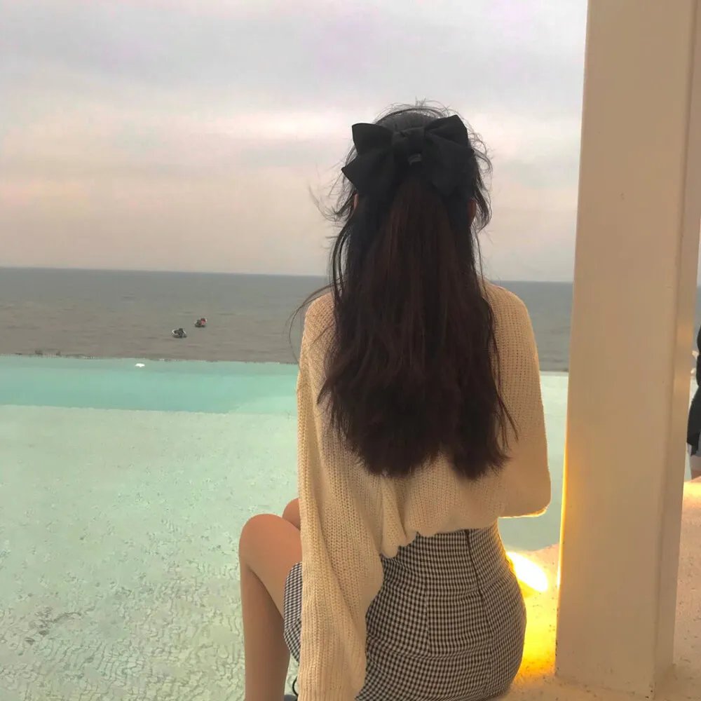 左撇子女人